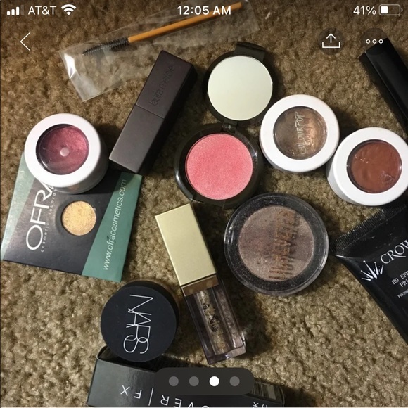 Makeup bundle - Picture 3 of 3